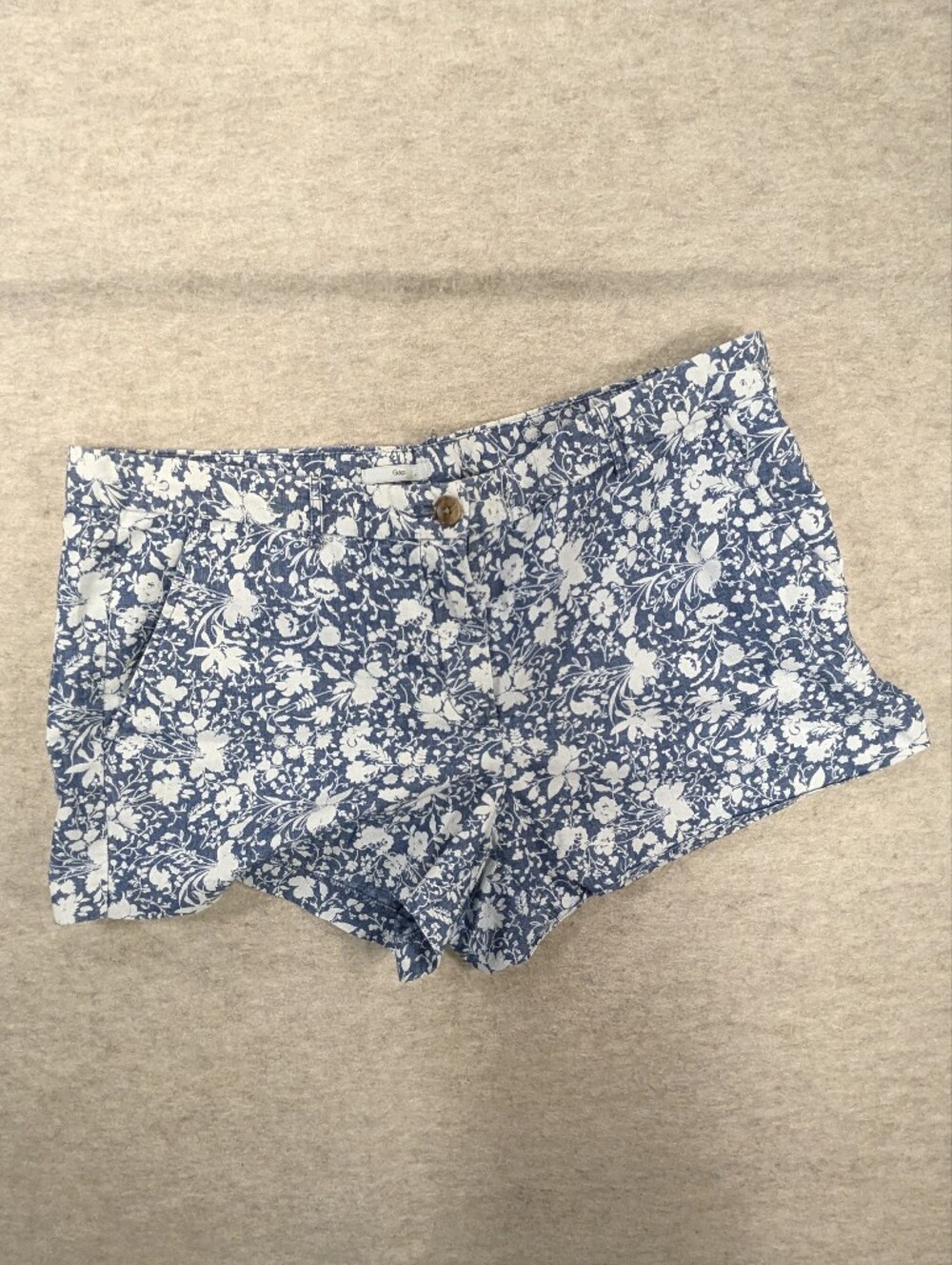 GAP Floral White & Blue Denim Shorts Cute Garden Boho Country Relaxed Short 14